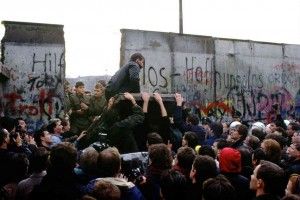 Los alemanes, ante la caída del Muro de Berlín