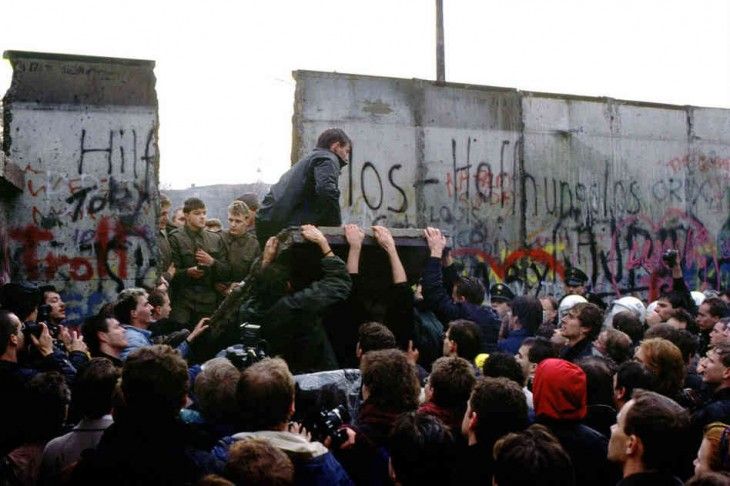 berlin-wall-destruction