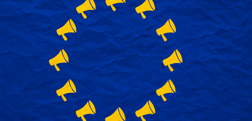 Bandera europea formada por megáfonos